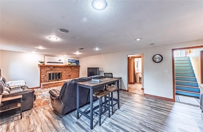 property at 1325 N Foote Ave