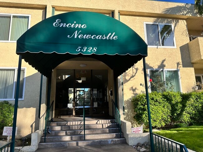 5328 Newcastle Ave, Unit 65