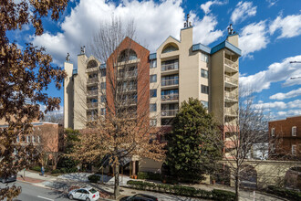 Woodley Plaza in Washington, DC - Building Photo - Building Photo