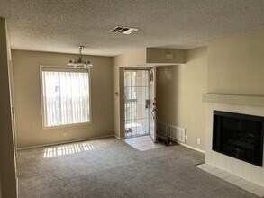 10894 Aderman Ave in San Diego, CA - Building Photo - Building Photo