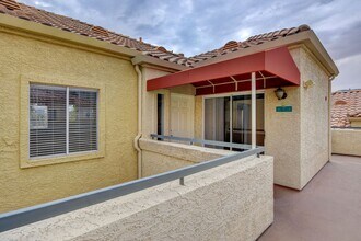 230 E Flamingo Rd in Las Vegas, NV - Building Photo - Building Photo