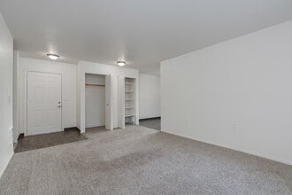 Masters Apartments in Aloha, OR - Building Photo - Interior Photo