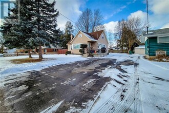 39 Dunsdon St in Brantford, ON - Building Photo - Building Photo