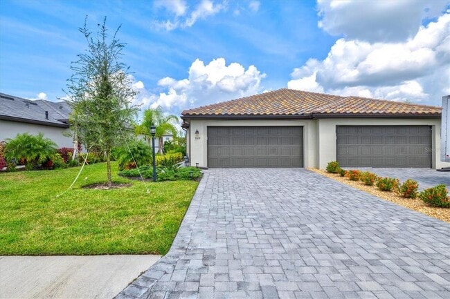 property at 15519 Sunny Day Dr