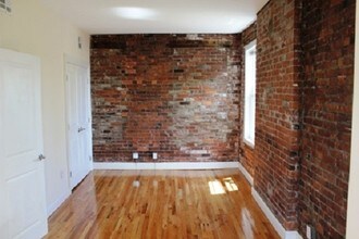 488 Chapel St in New Haven, CT - Building Photo - Building Photo