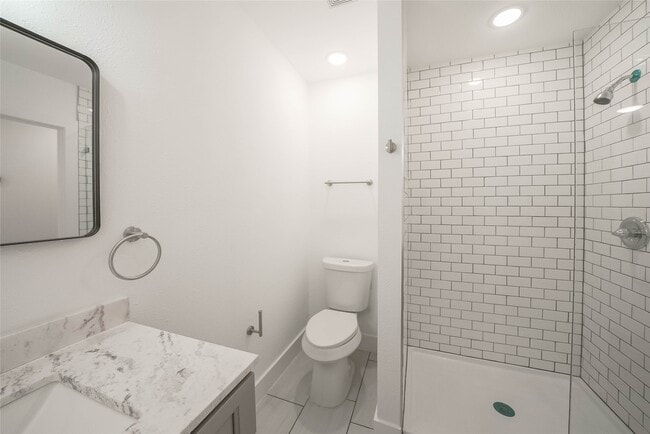 6644 Lawndale St in Houston, TX - Building Photo - Building Photo