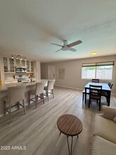 6213 E Earll Dr in Scottsdale, AZ - Foto de edificio - Building Photo