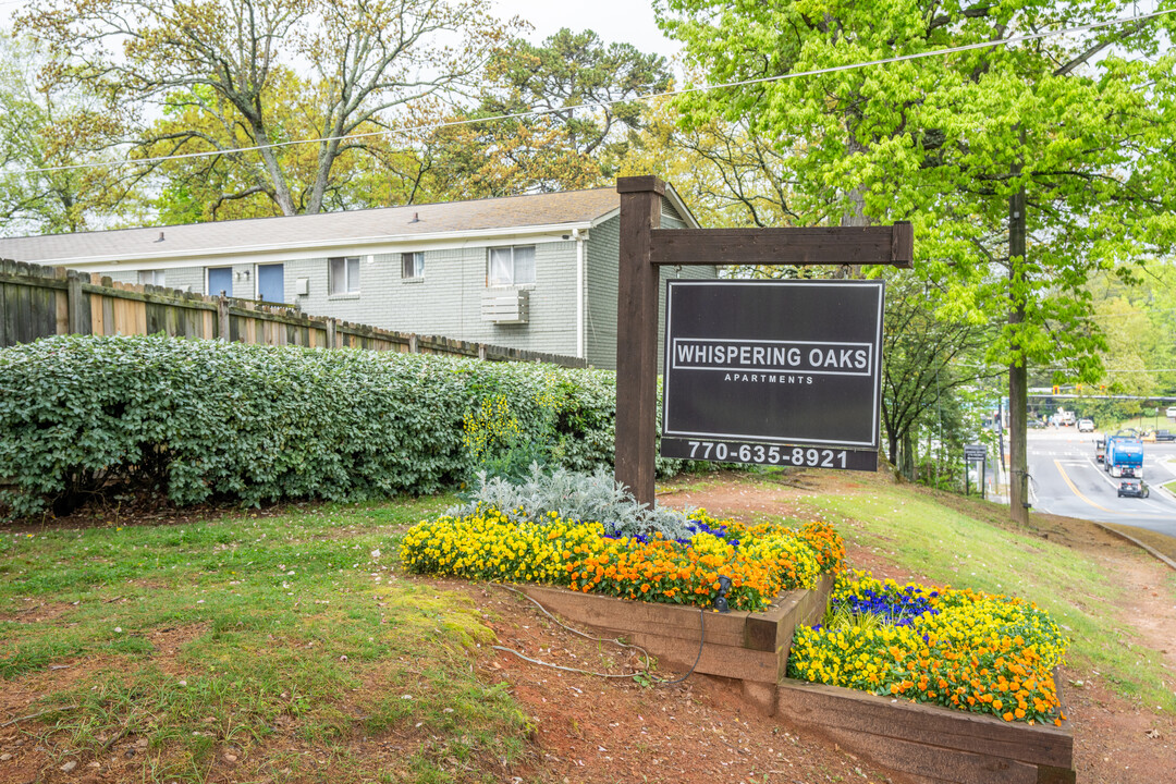 Whispering Oaks in Marietta, GA - Building Photo