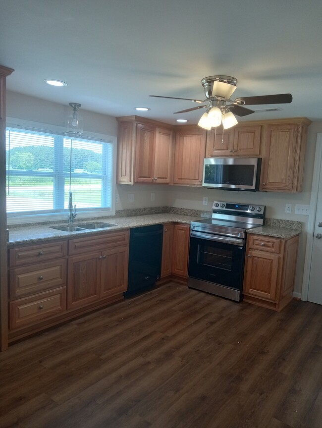 1767 Beasley Rd in Benson, NC - Building Photo - Building Photo