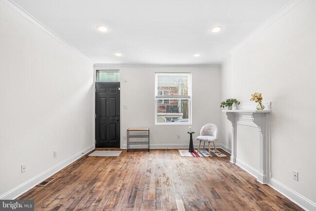 property at 426 N Holly St