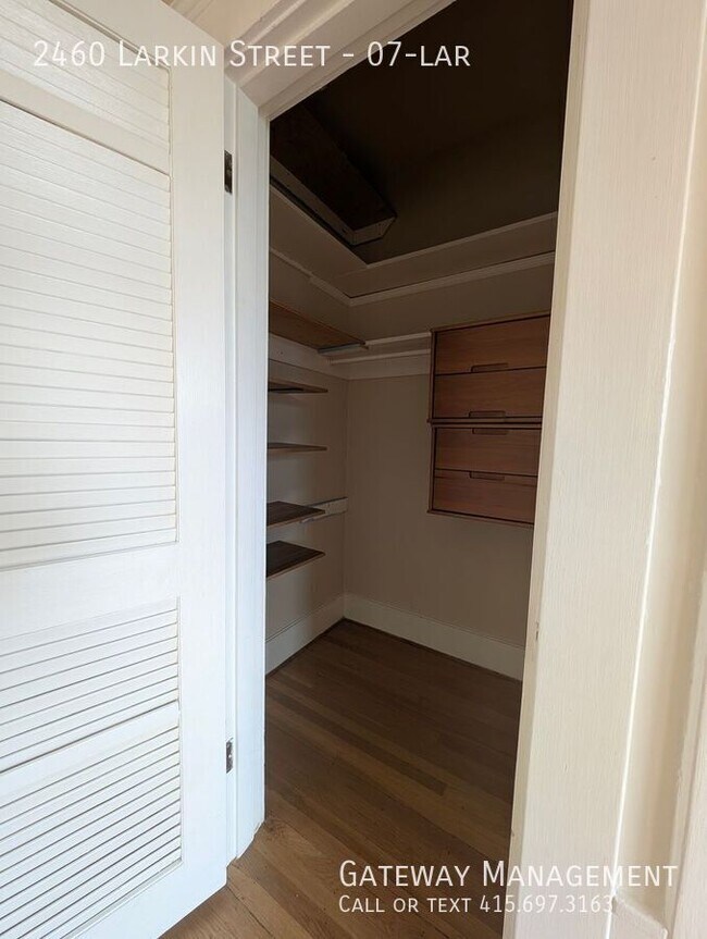 2460 Larkin St in San Francisco, CA - Building Photo - Building Photo