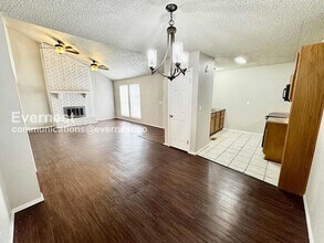 8213 E 65th St in Tulsa, OK - Building Photo - Building Photo