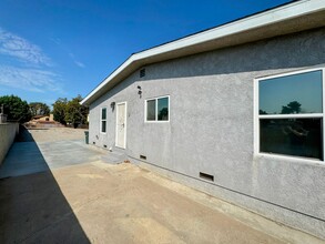 728 Ballantyne St in El Cajon, CA - Building Photo - Building Photo