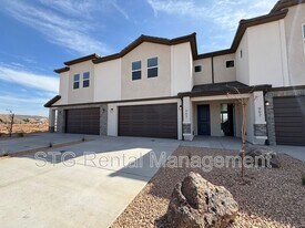 983 S 4380 W in Hurricane, UT - Building Photo