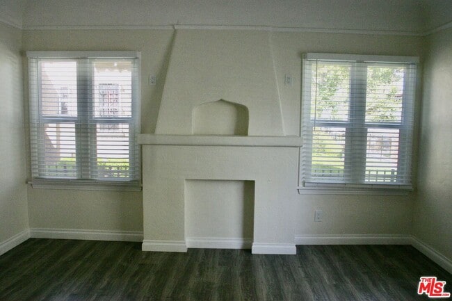 4265 Garthwaite Ave in Los Angeles, CA - Building Photo - Building Photo