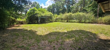 2266 Young Rd in Livingston, TX - Building Photo - Building Photo