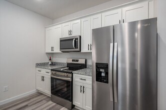 900 Ac Little Dr in Newton, NC - Building Photo - Building Photo