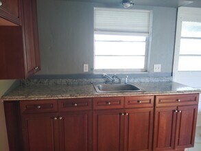 873 Van Buren St in Ft. Myers, FL - Building Photo - Building Photo