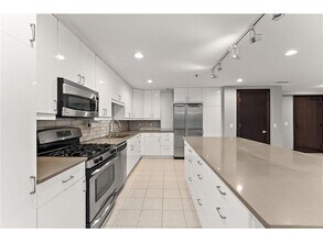214 4th St E in St. Paul, MN - Building Photo - Building Photo