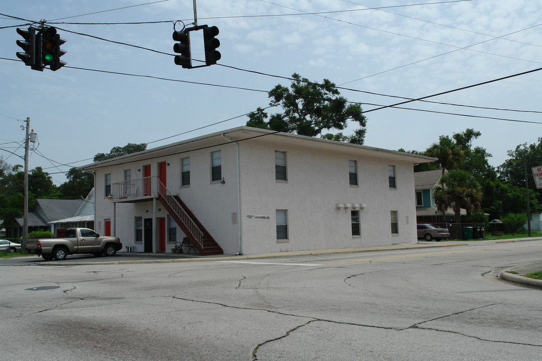 259 W Voorhis Ave in DeLand, FL - Foto de edificio