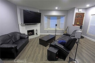 2053 Barry Ave in Los Angeles, CA - Building Photo - Building Photo