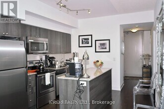 1638-1638 Bloor St W in Toronto, ON - Building Photo - Building Photo