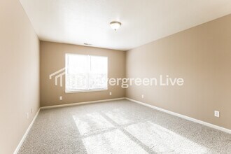 2017 Lisa Walk Dr in Indianapolis, IN - Building Photo - Building Photo