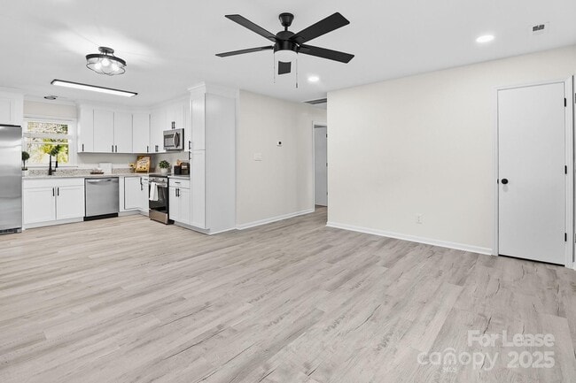 7605 Bramblewood Dr in Charlotte, NC - Building Photo - Building Photo