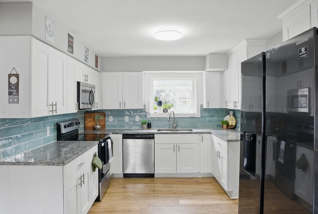 4857 Westgrove Rd in Virginia Beach, VA - Building Photo - Building Photo