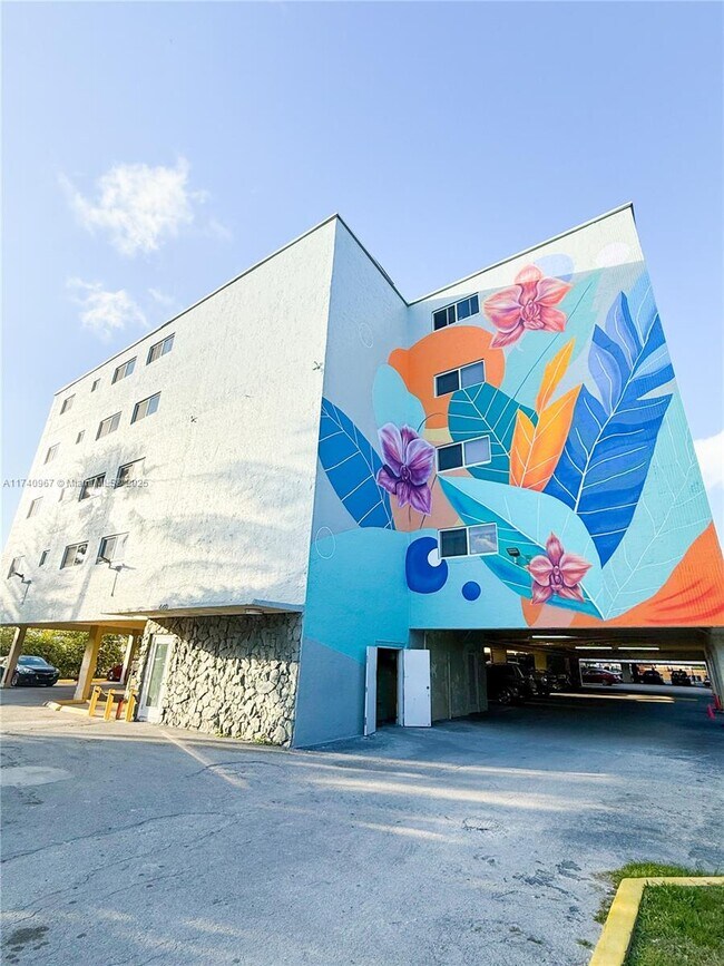 1660 NE 150th St-Unit -209 in Miami, FL - Foto de edificio - Building Photo