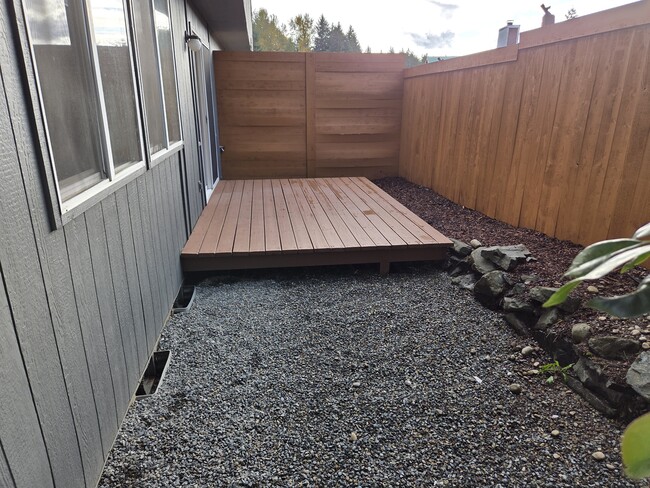 16216 72nd Avenue Ct E in Puyallup, WA - Foto de edificio - Building Photo