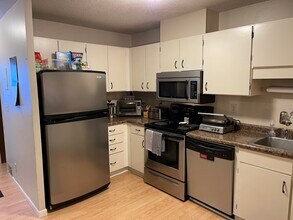 1976 Haughton Ave in North Mankato, MN - Building Photo - Building Photo