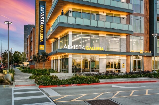 Alvista Galleria in Farmers Branch, TX - Foto de edificio - Building Photo