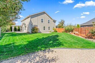 12227 W Kempshire Dr in Star, ID - Building Photo - Building Photo