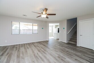 1361 E Ryan Rd in San Tan Valley, AZ - Building Photo - Building Photo