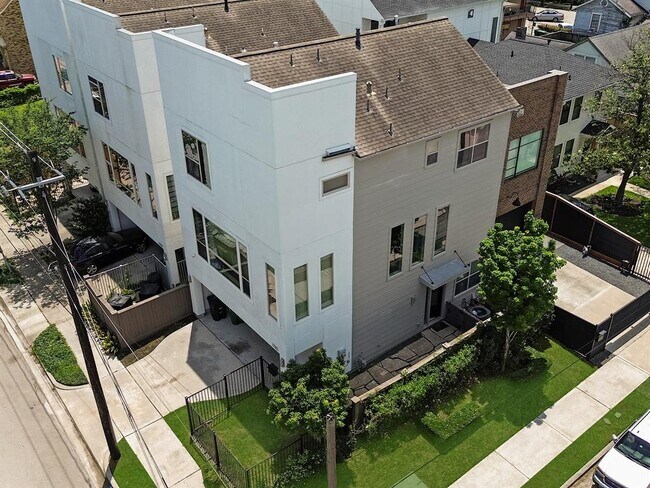 1702 Southmore Blvd in Houston, TX - Building Photo - Building Photo