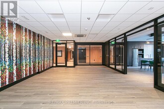 33-633 Isabella St in Toronto, ON - Building Photo - Building Photo