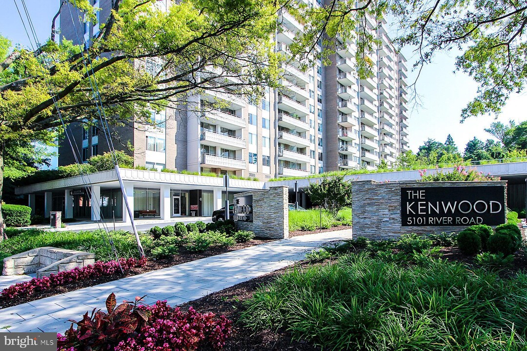 5101 River Rd, Unit 315 in Bethesda, MD - Foto de edificio