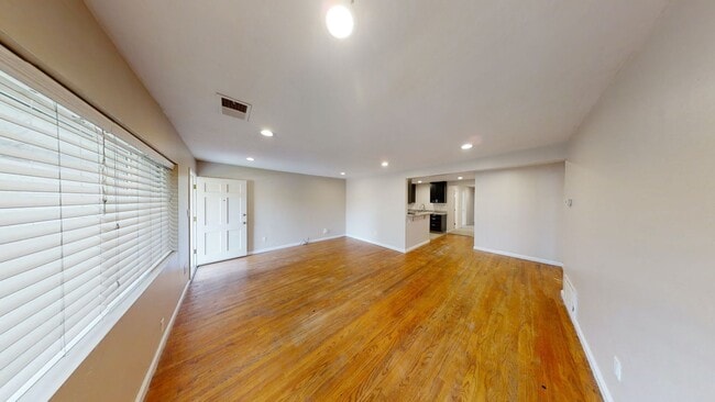 6134 Mary Ln Dr in San Diego, CA - Building Photo - Building Photo