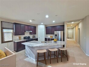 5652 Redwood St in Las Vegas, NV - Building Photo - Building Photo