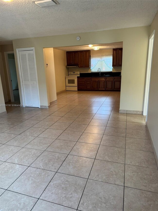 312 N 62nd Ave in Hollywood, FL - Building Photo - Building Photo