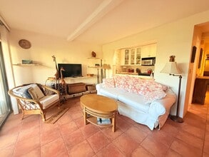 3375 Foothill Rd in Carpinteria, CA - Building Photo - Building Photo