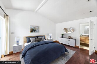 1141 Cabrillo Ave in Los Angeles, CA - Foto de edificio - Building Photo