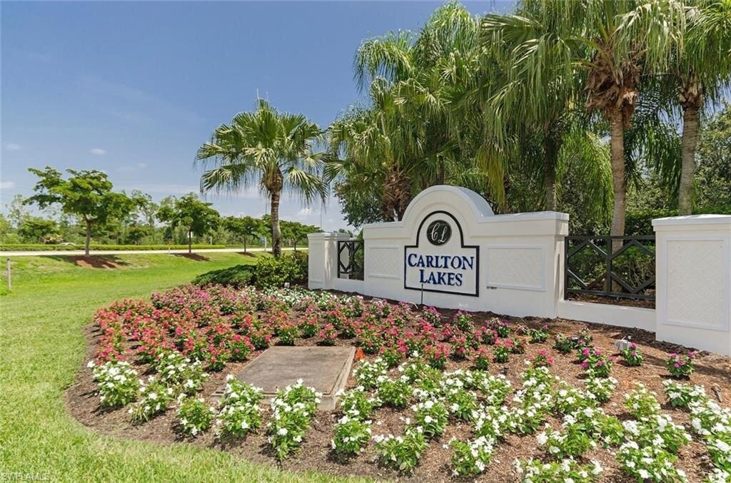 5620 Sherborn Dr in Naples, FL - Building Photo