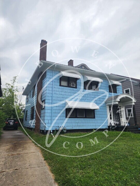 1518 Potomac Dr in Toledo, OH - Building Photo