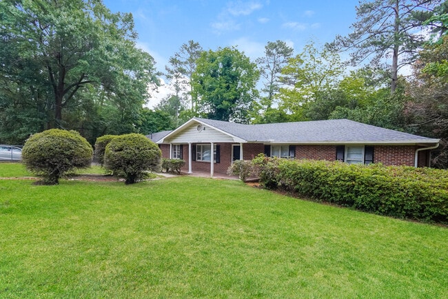 property at 2532 Norton Blvd