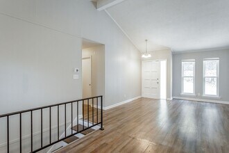 5221 Old Trail in Red Bank, TN - Building Photo - Building Photo