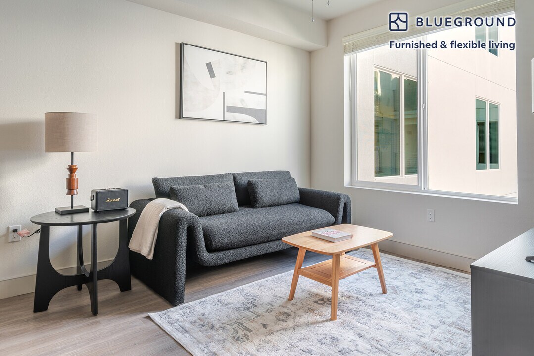 44758 Old Warm Springs Blvd in Fremont, CA - Foto de edificio