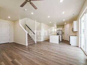 1312 W Mahogany St in Saratoga Springs, UT - Foto de edificio - Building Photo