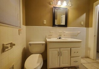 1624 Whitney Ave in Memphis, TN - Building Photo - Building Photo